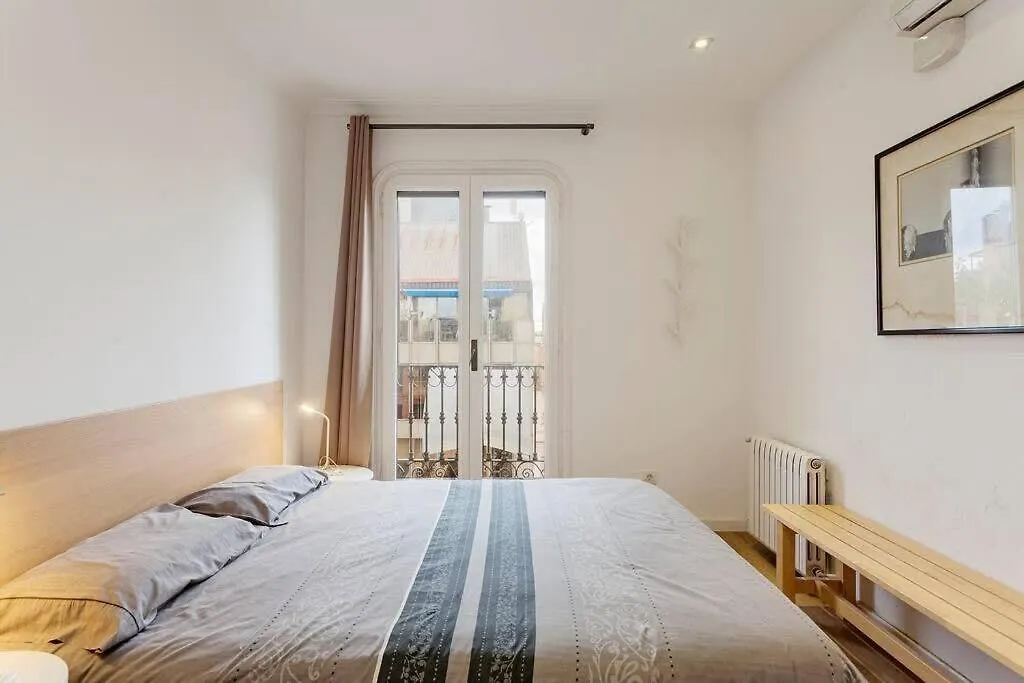Big Apartment For 15 In The Heart Of Eixample Barcelona Espanha