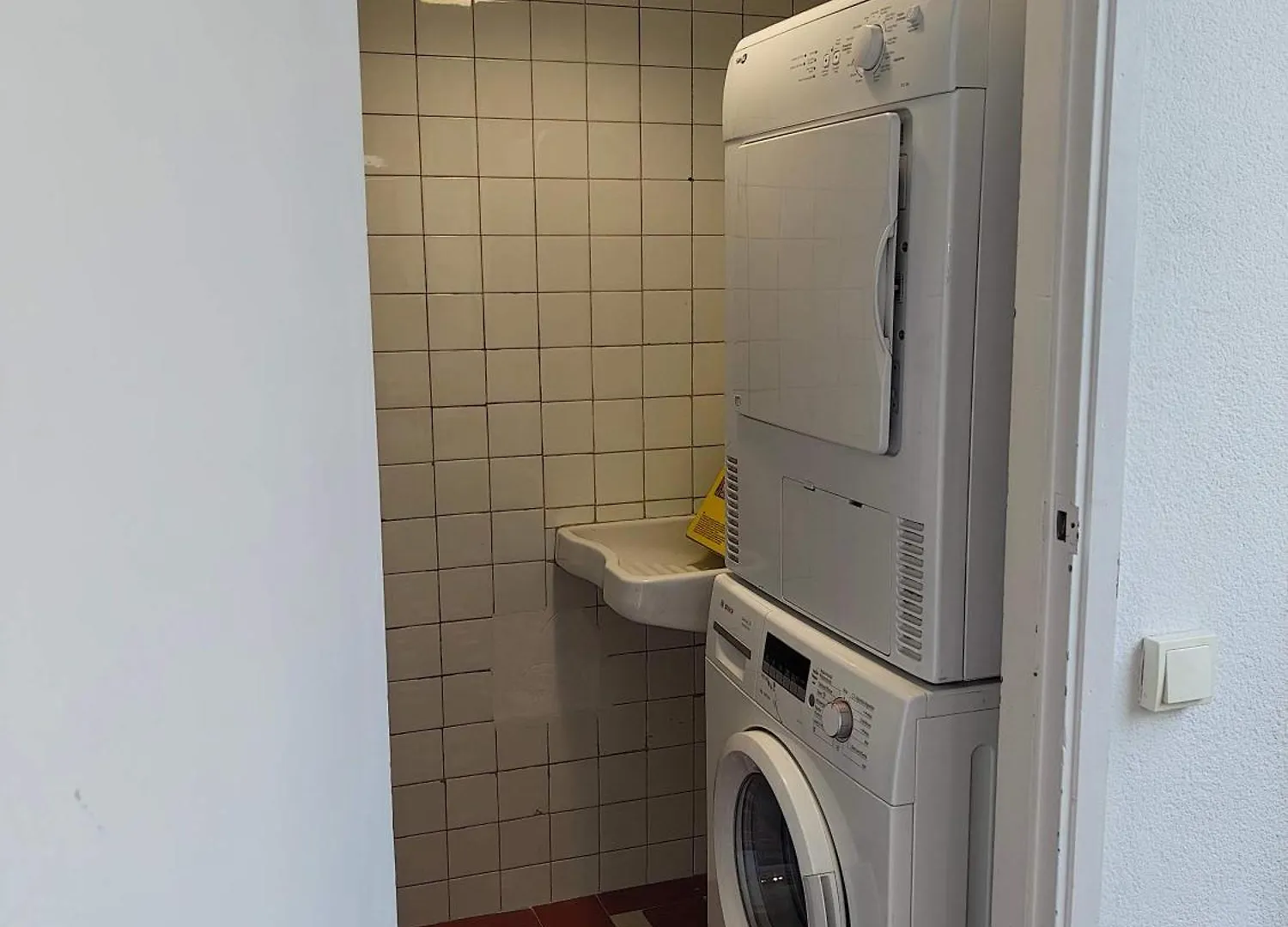 Big Apartment For 14 In The Heart Of Eixample Barcelona